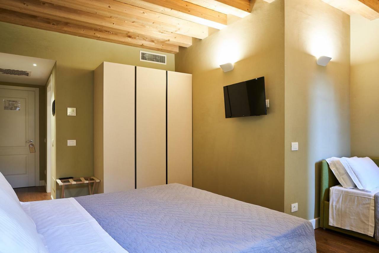 Locanda Delle Mercanzie Brescia Exteriör bild