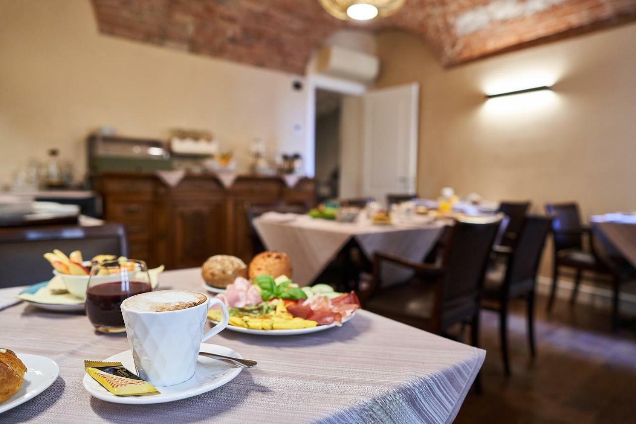 Locanda Delle Mercanzie Brescia Exteriör bild